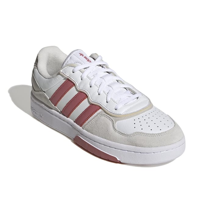 Courtic Low Top Sneakers
