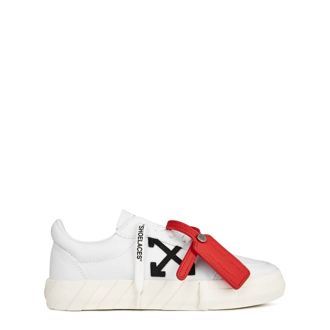 Low Vulcanized Canvasas Trainers
