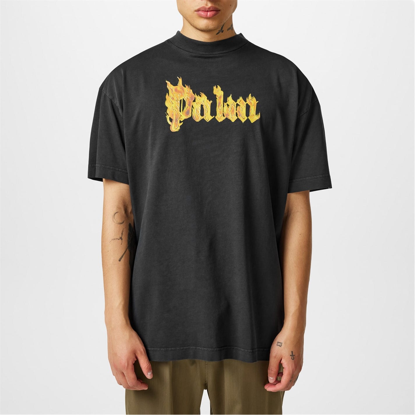 トップス Palm Angels BURNING LOGO OVER BLACK 21773705_52278137_600.jpg