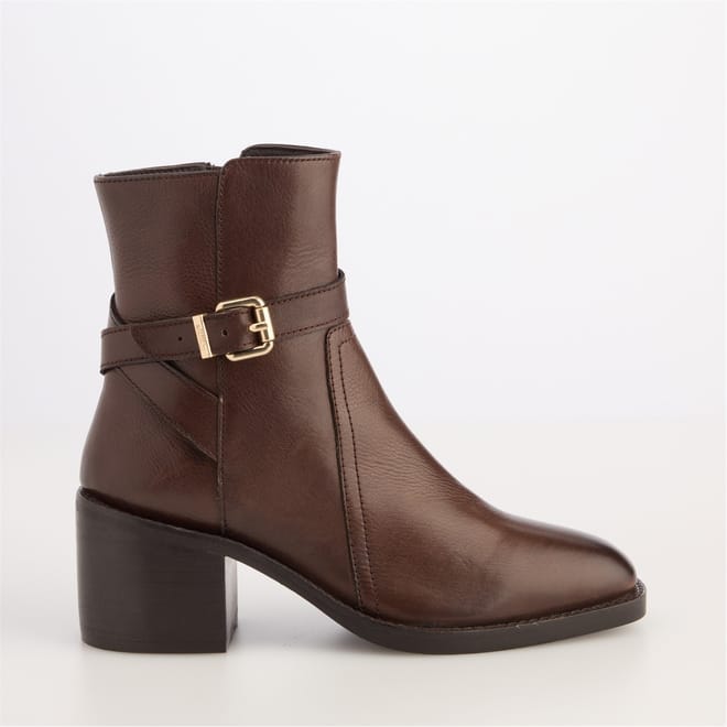 Plotto Boot