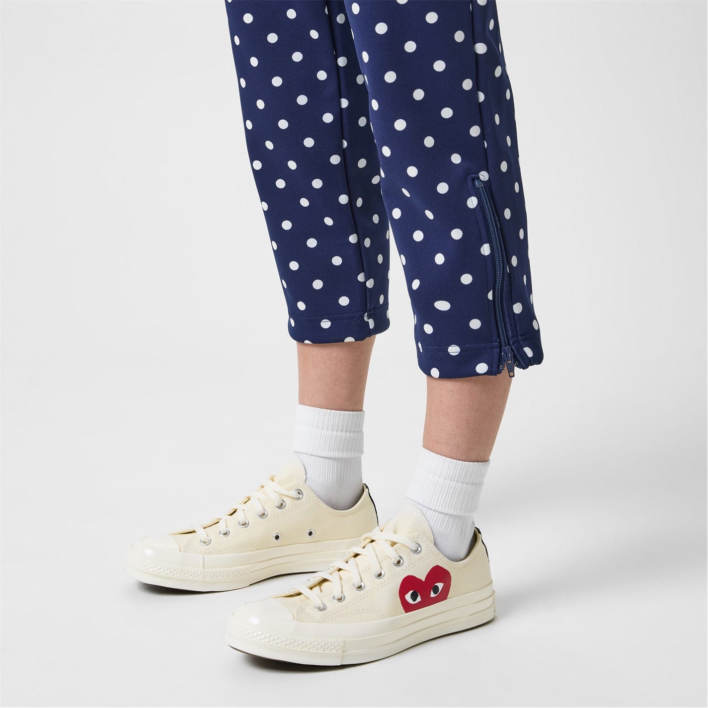 White Comme des Garcons PLAY X Converse Half Peeping Heart Chuck Taylor 70 Trainers Get The Label