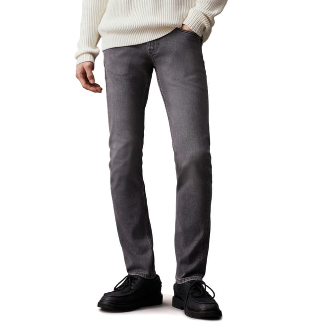 Slim-Fit Jeans