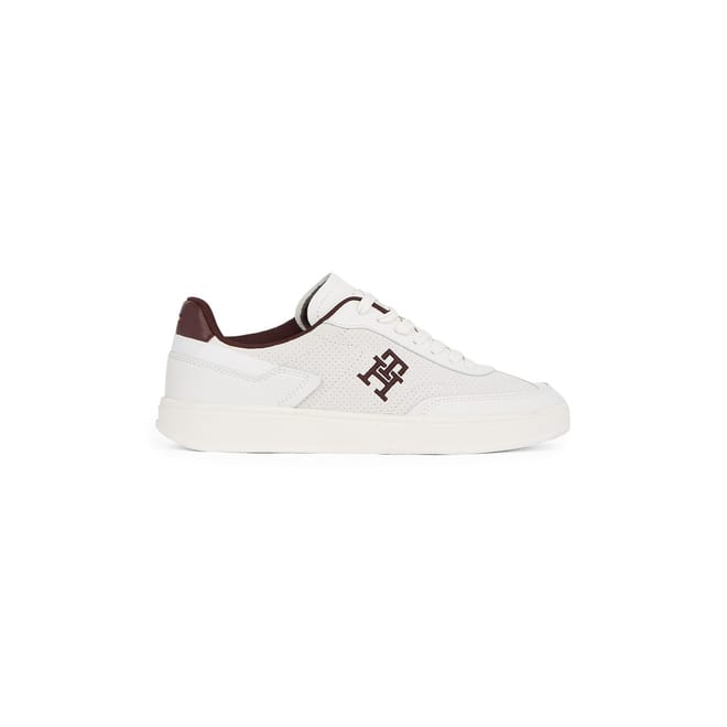 Heritage Low Top Sneakers