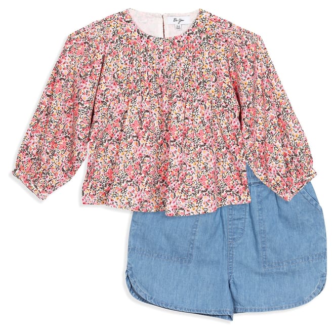 Younger Girls Blouse  And  Short Set