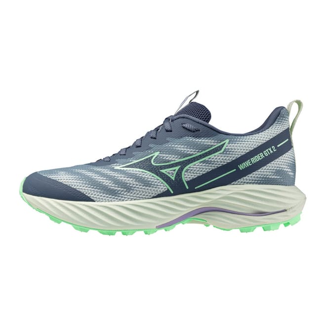 Wave Rider Gore-Tex Low Top Sneakers