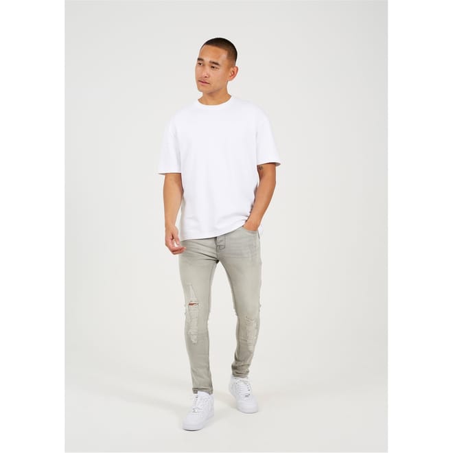 Fit Distressed Jean