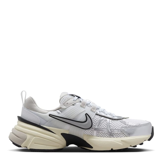 V2K Low Top Sneakers
