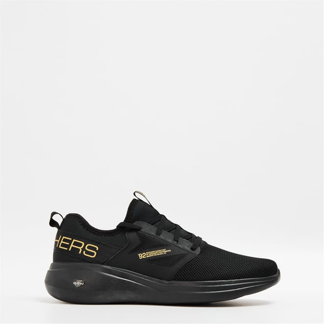 Go Run Fast Low Top Sneakers