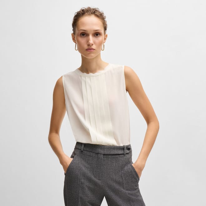 Bemiula Pleat-Front Sleeveless Blouse