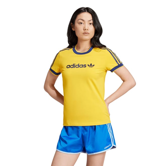 Graphic Badge Slim 3-Stripes T-Shirt