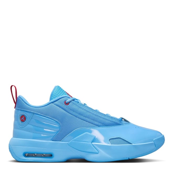 Max Aura Low Top Flat Heel Sneakers