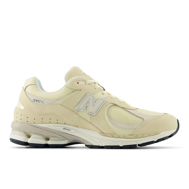2002R Trainers