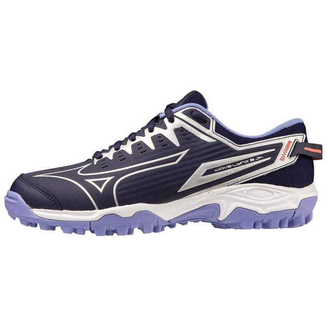 Wave Lynx 2 Low Top Flat Heel Sneakers