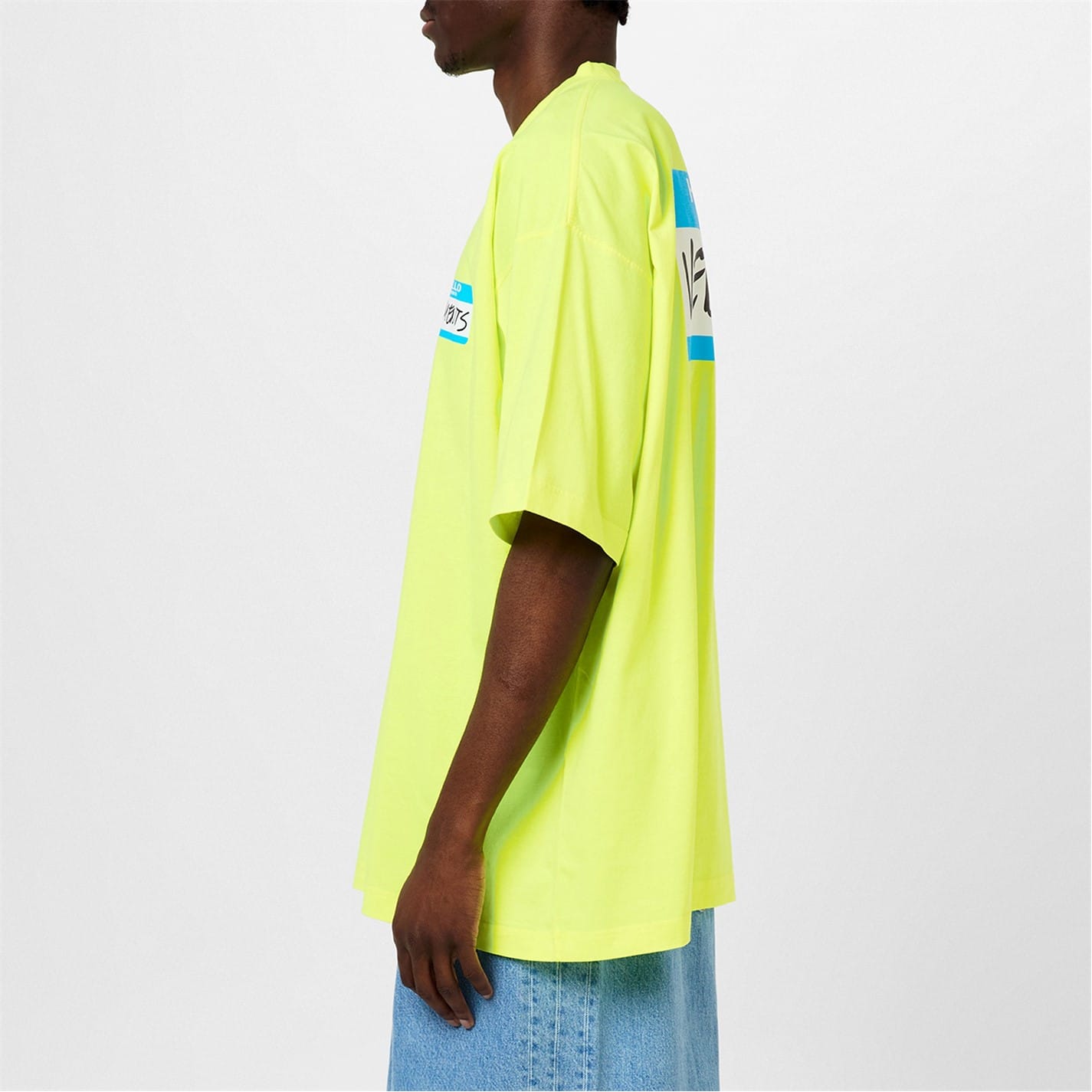 関税込【VETEMENTS】Name Badge T-Shirt Yellow Yellow VETEMENTS Name Badge T-Shirt - Get The Label