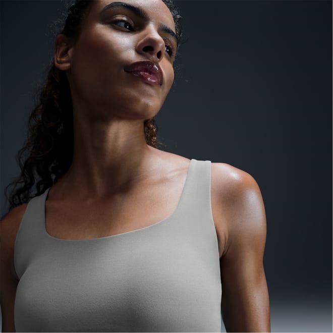 Snug Fit Square Neck Sports Bra