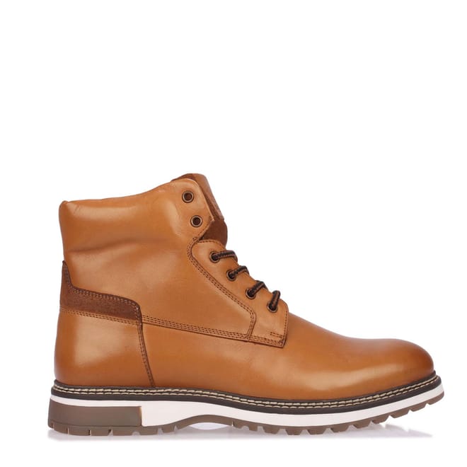 Contor Flat Ankle Boots