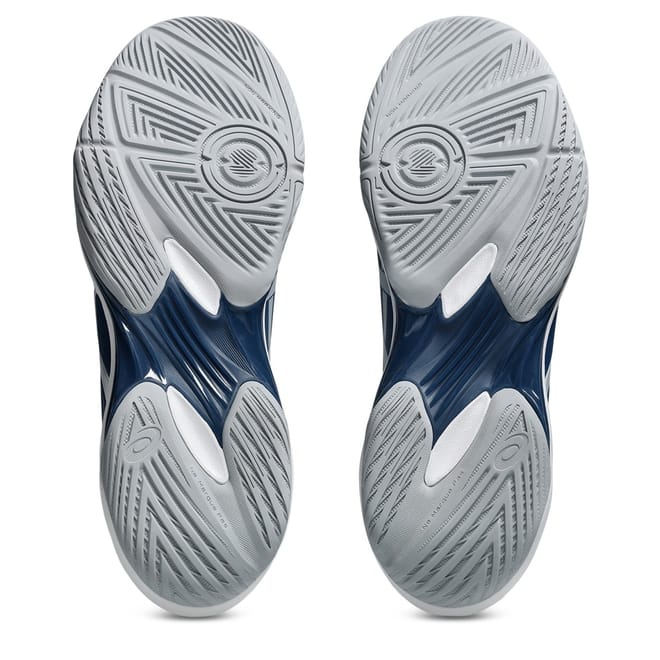 Rocket 12 Low Top Sneakers