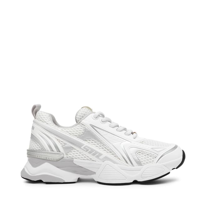 Flat Heel Round Toe Trainers