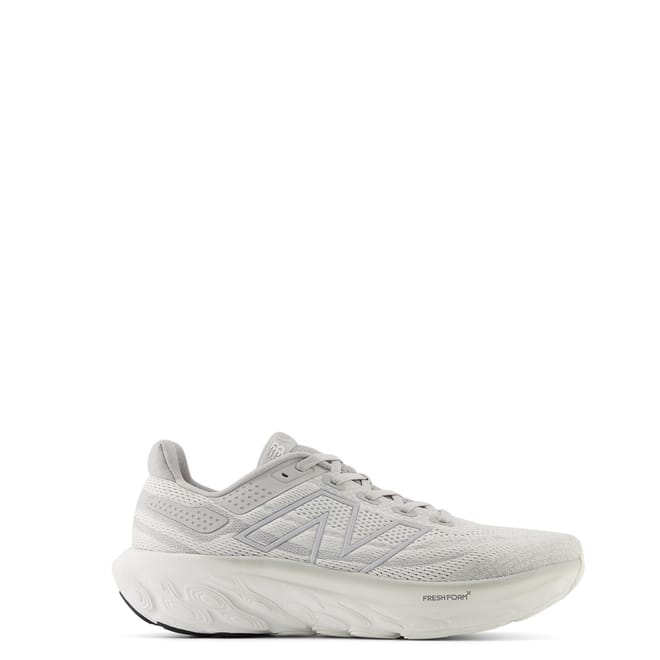 1080 Round Toe Flat Heel Sneakers