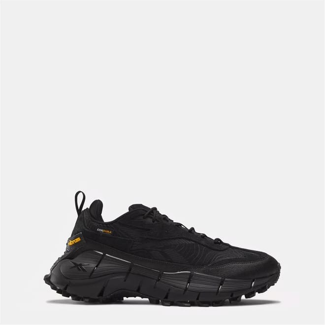 Kinetic 2.5 Round Toe Flat Sneakers