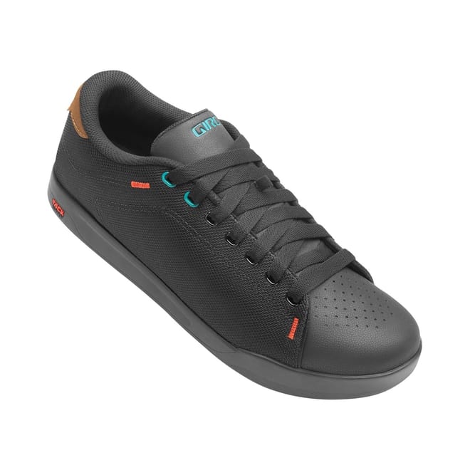 Deed Cylng Shoe