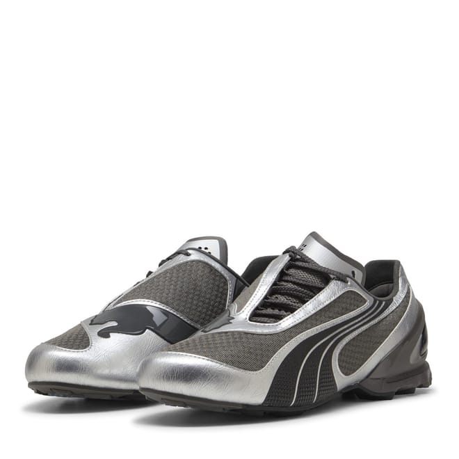 V1.25 Low Top Round Toe Sneakers