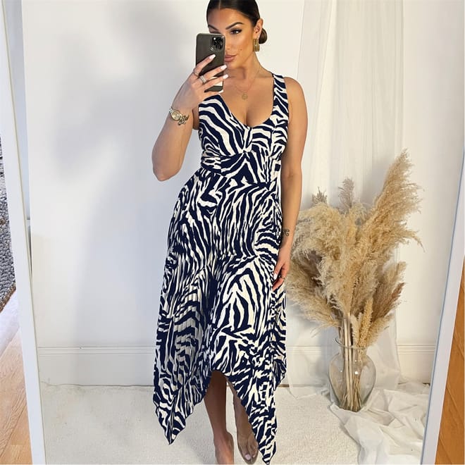V Neck Zag Hem Pleated Midi Dress