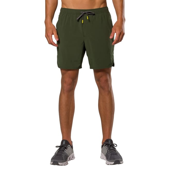 Ess Shorts 7in