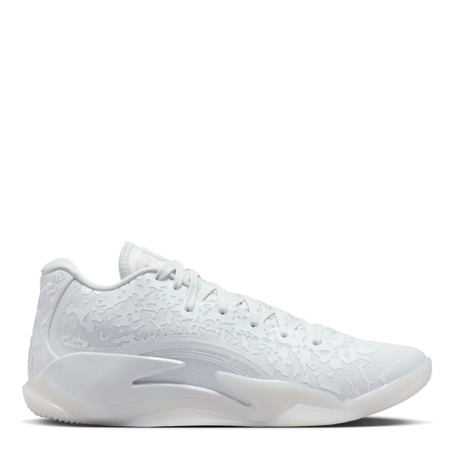 Zion 3 Textured Low Top Sneakers