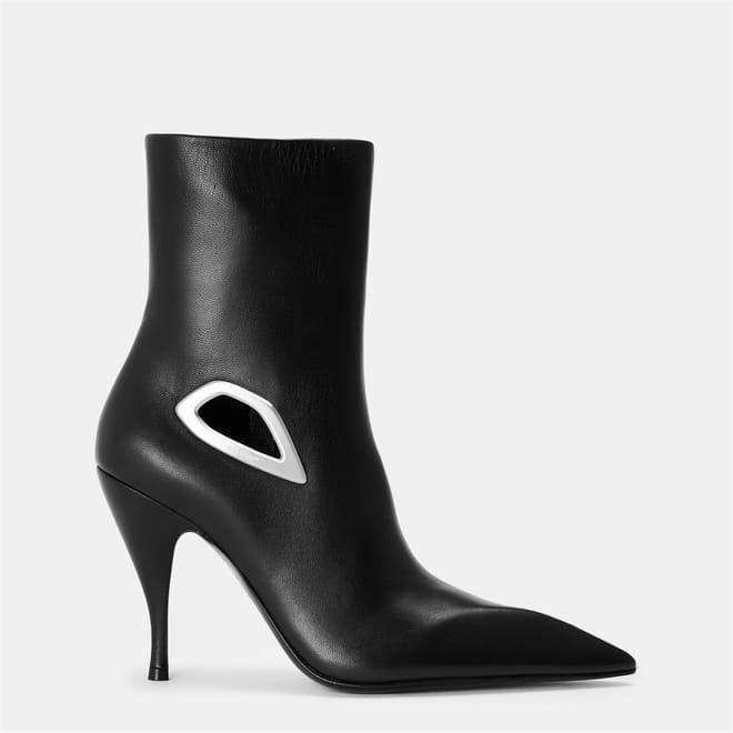 Off Crescent Boot