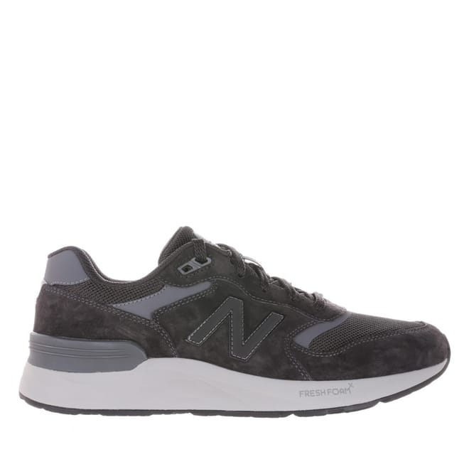 880 Low Top Sneakers with Built-In Heel