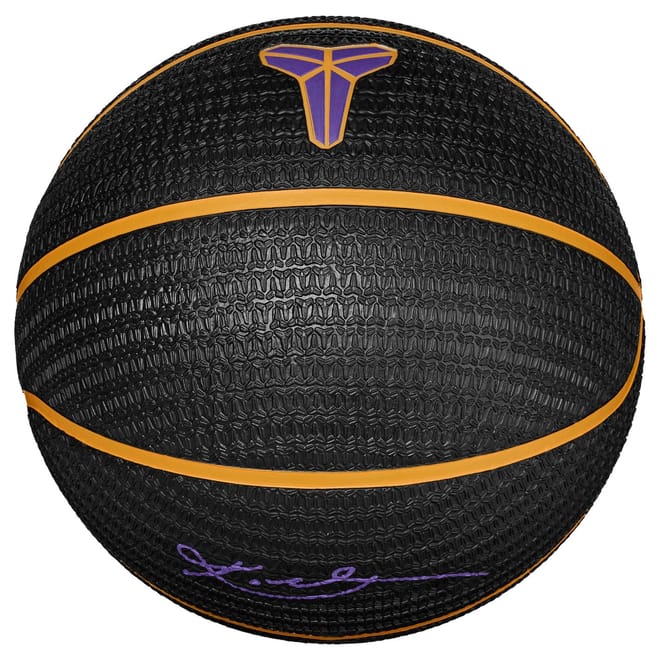 Playground Kobe Bryant 8p Basketball