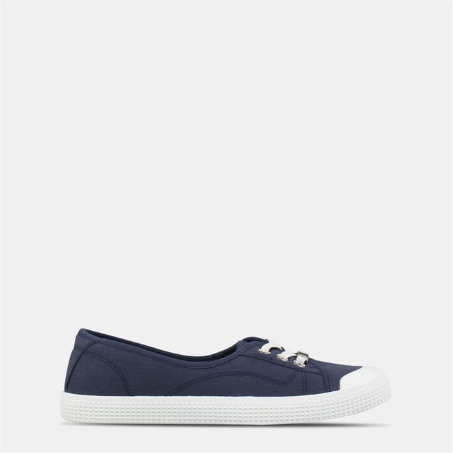 LD54 Capped Toe Low Top Canvas Pump