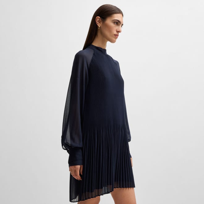 Dolumi High-Neck Dress