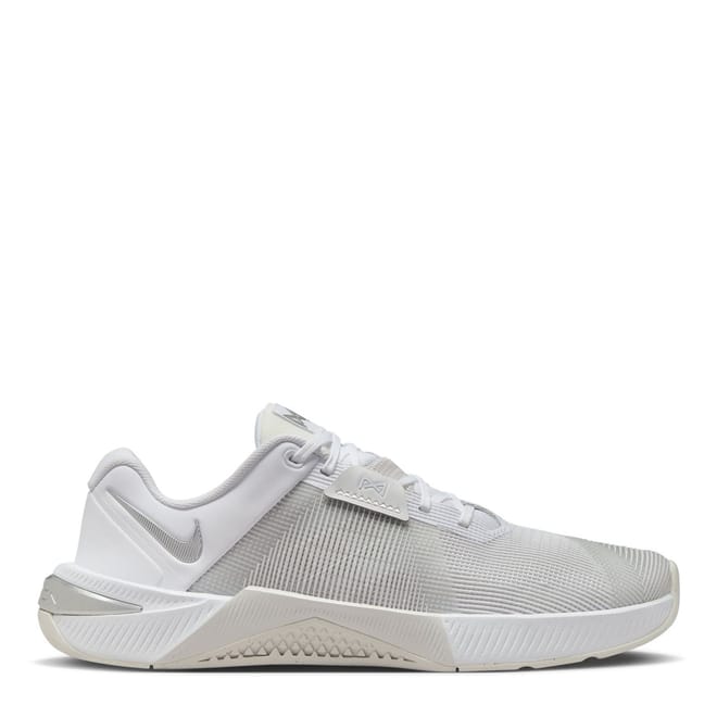 Metcon 10 Lace-Up Low Top Sneakers