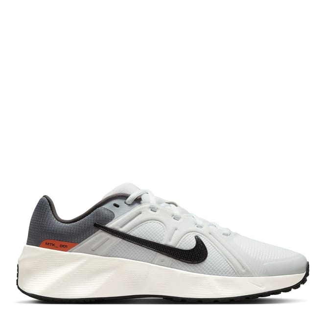 Metro Tek Low Top Sneakers