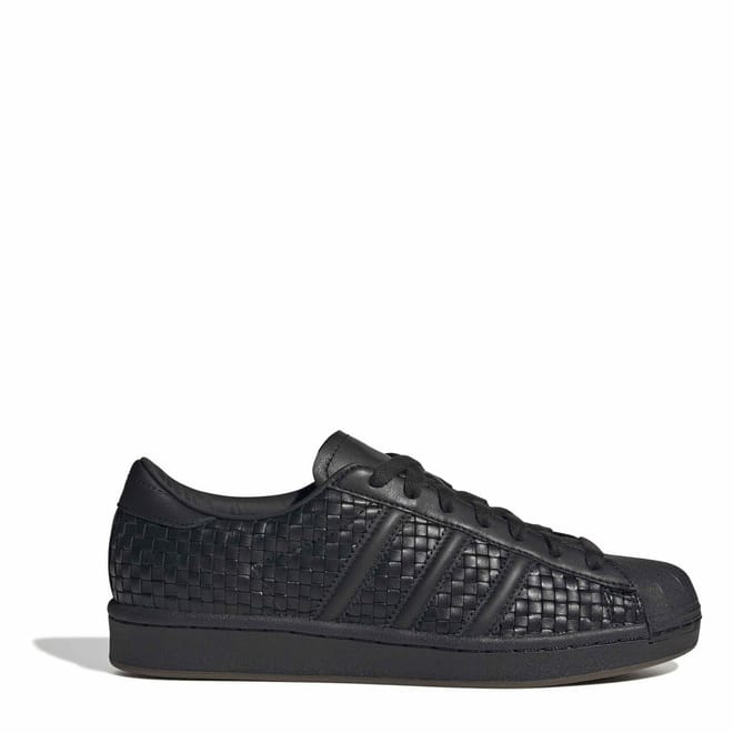 Superstar V Shell Toe Low Top Sneakers