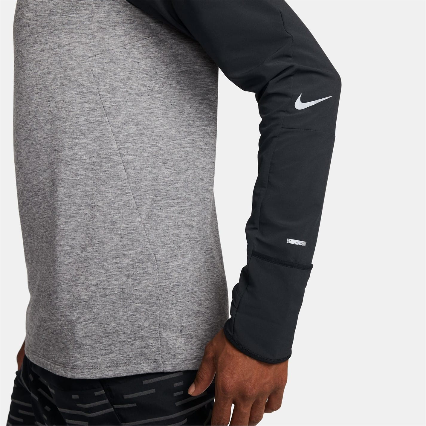 Nike men's therma sphere element long sleeve crew running shirt hotsell