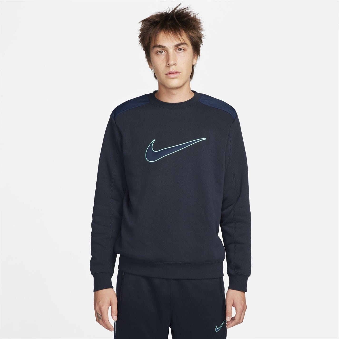 Nike long sleeve crew neck hotsell