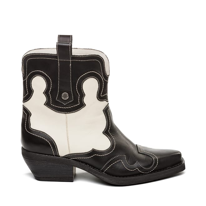 Waynoa Boots