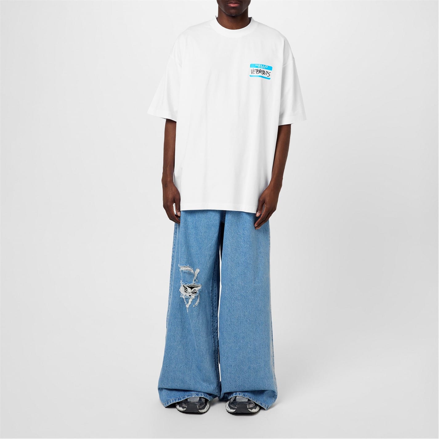 関税込【VETEMENTS】Name Badge T-Shirt White VETEMENTS White 'My Name Is Vetements' T-Shirt Vetements