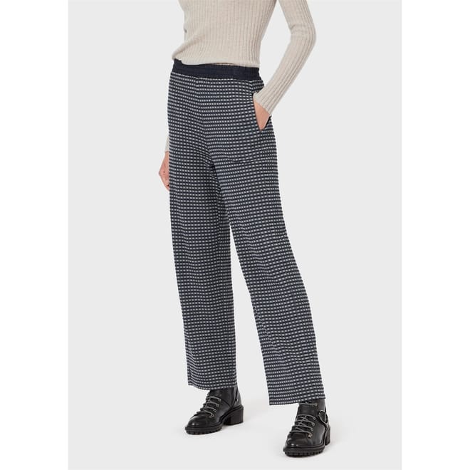 Pattern Trou