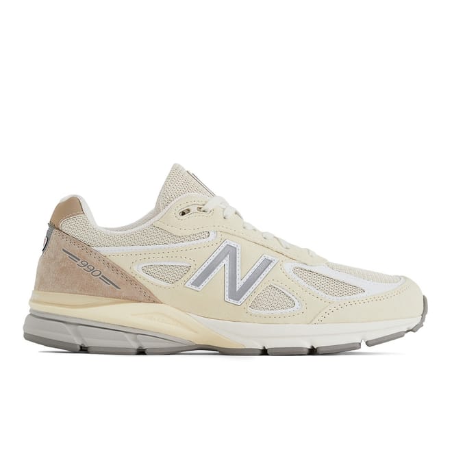 U990v4 Low Top Sneakers