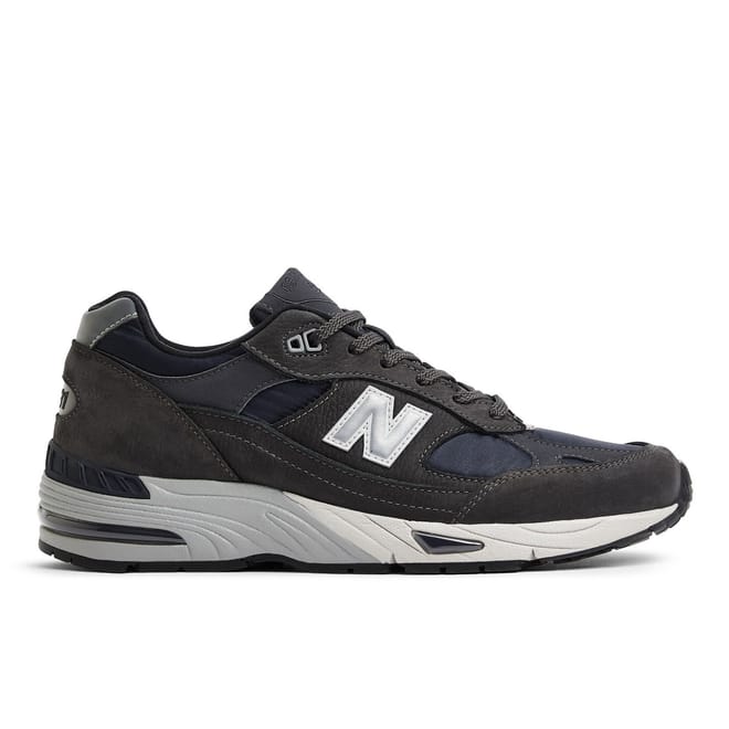 Low Top Running Sneakers