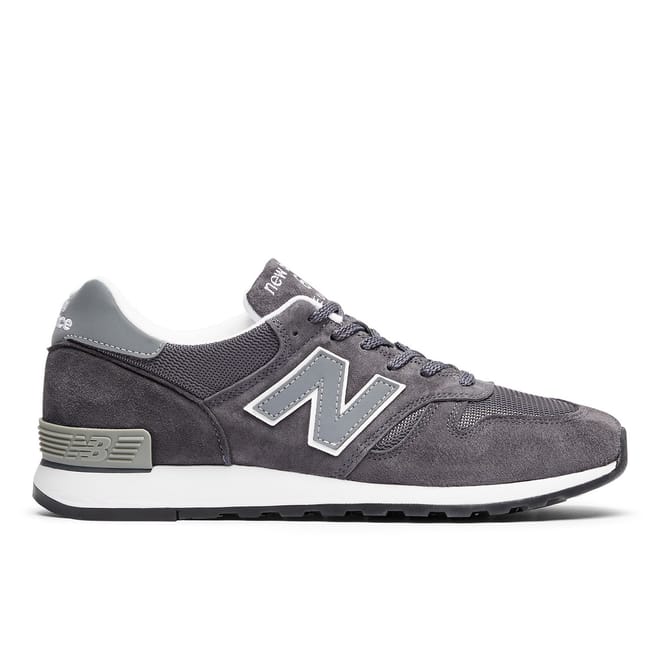 Low Top Sneakers