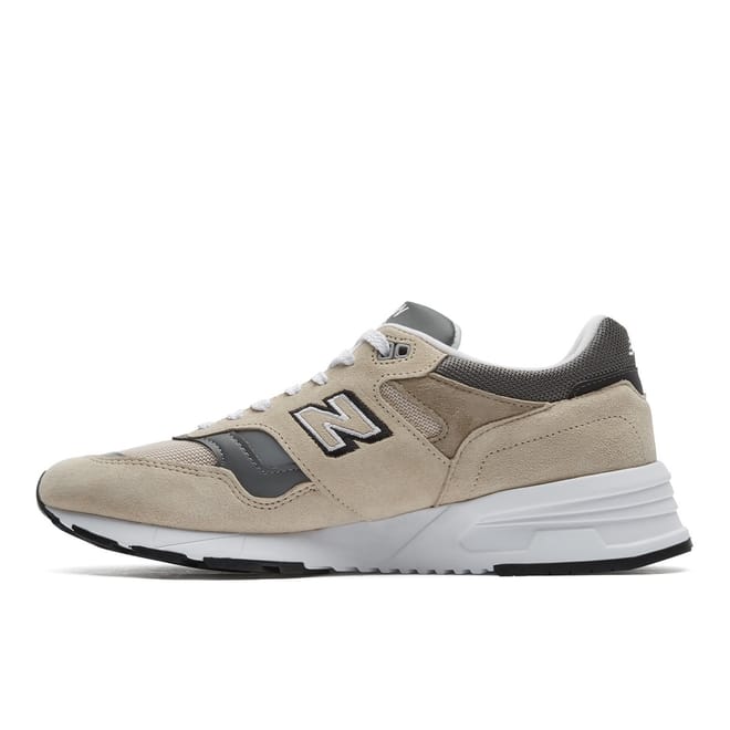 Low Top Sneakers