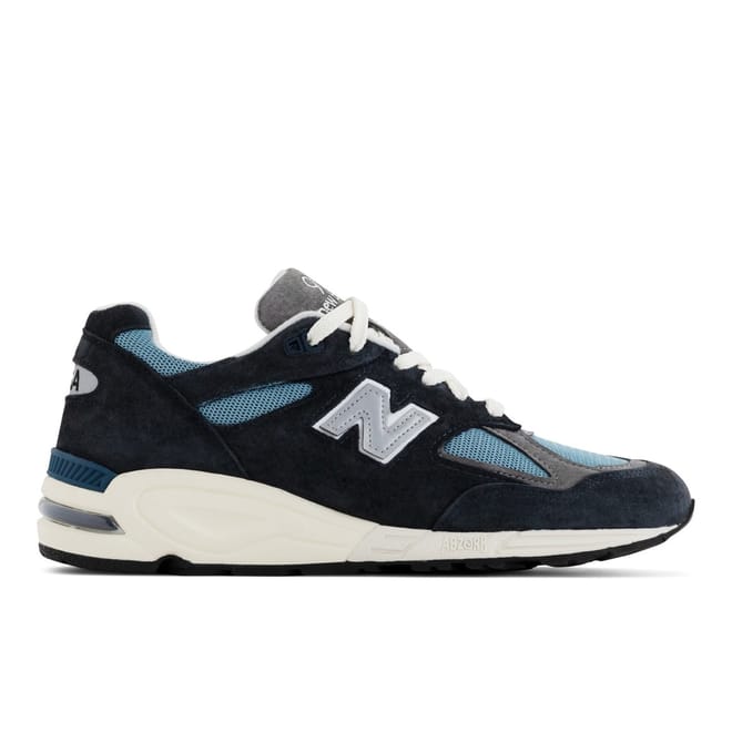 MR990V2 D 095 Low Top Sneakers