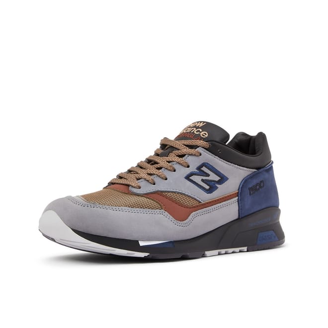 Low Top Sneakers M1500
