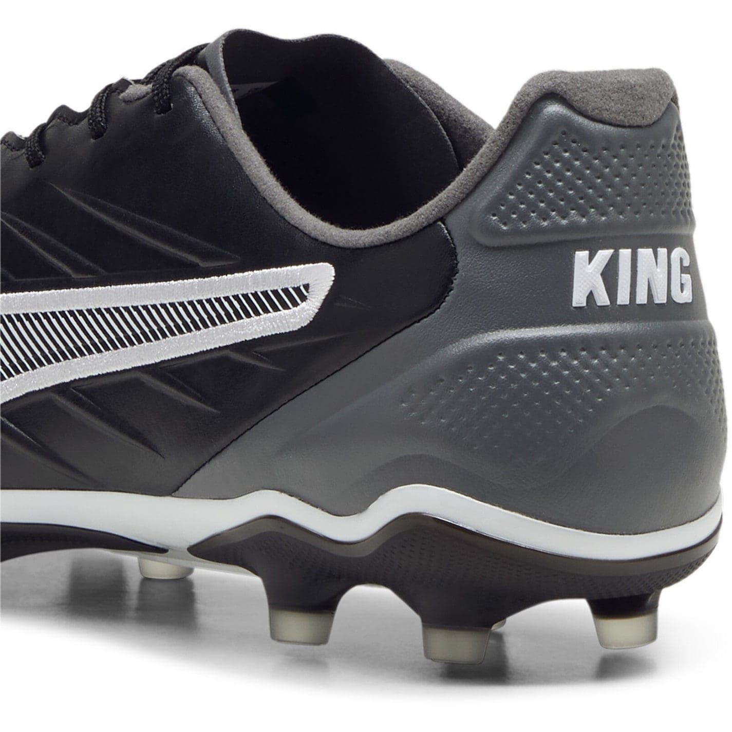 Puma metal cleats online