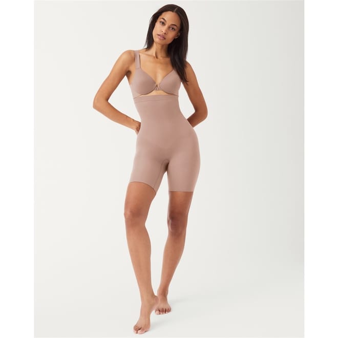 Seamless Shaping Medium Control High Waisted Shorts